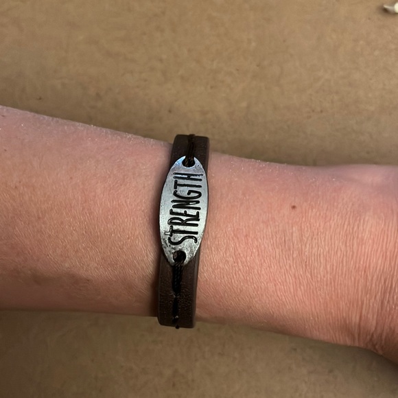 Good Work(s) “Strength” Bracelet - Brown - Picture 3 of 6